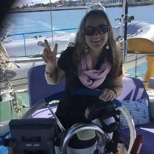 Meet your Posher, Caryn